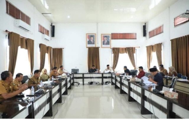 Komisi II DPRD Rohul Gelar RDP Soal Tunda Salur DBH dan Pajak Air Permukaan