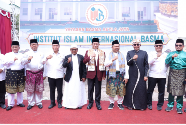 Bupati Rohil H. Bistamam Hadiri Peresmian Institut Islam Internasional Basma di Rokan Hulu